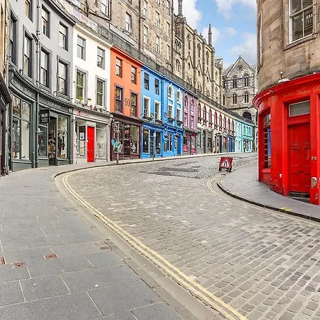 Joivy 1 Bed Flat, Heart Of Grassmarket