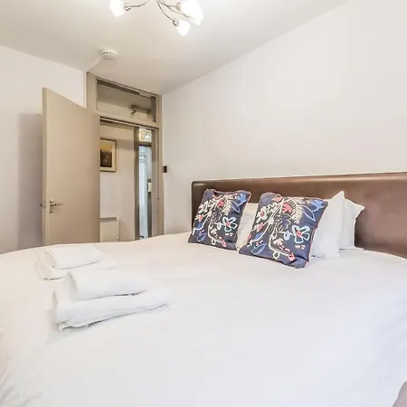Apartamento Central Royal Mile 3br-2ba, 1 Min To Castle - Free Parking & Zip Link Beds By Bonjour Residences Edimburgo