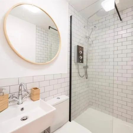 One Bedroom Apartment In Edinburgh City Centre * Εδιμβούργο