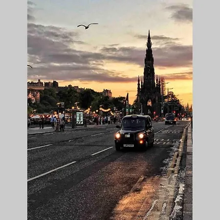 Near Royal Mile *