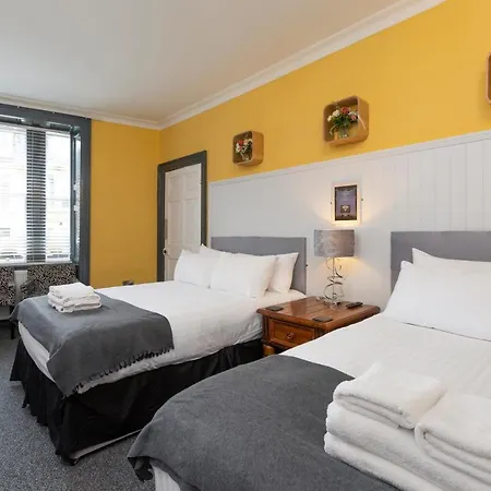Callarth House Гостевой дом Эдинбург