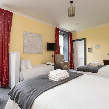 Callarth House Гостевой дом Эдинбург