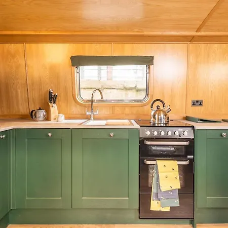 Bateau-hôtel - Houseboats 4*