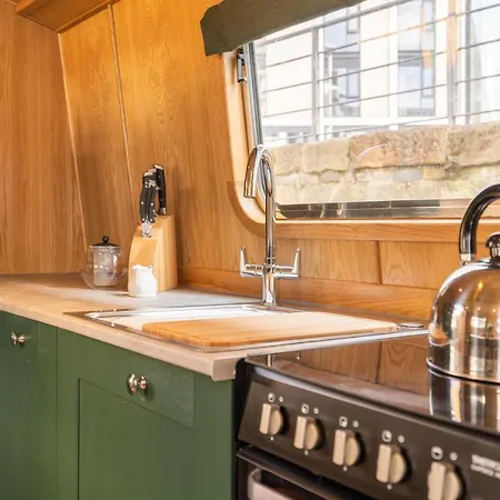 - Houseboats Edimburgo