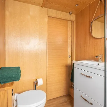 Bateau-hôtel - Houseboats Édimbourg