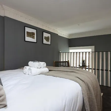 29 Queen Street Luxury Flats 4*