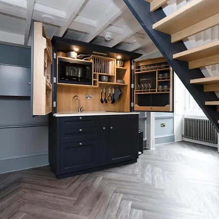 29 Queen Street Luxury Flats 4* Edinburgh