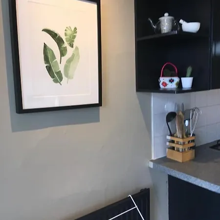 Delightful Sunny Flat *