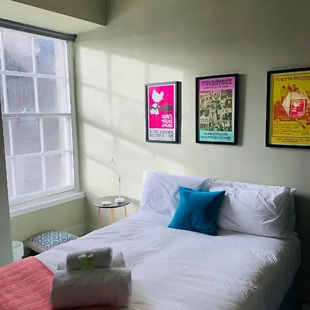 דירה Delightful Sunny Flat