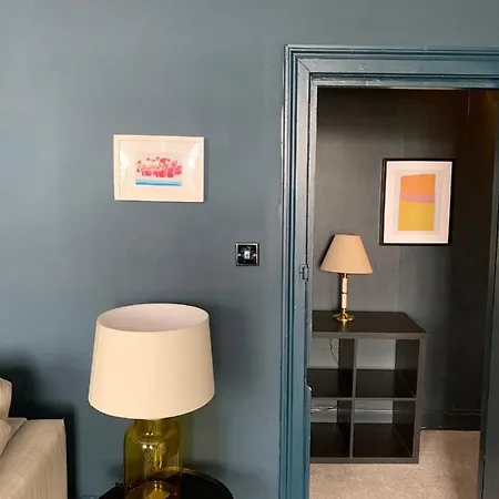 Delightful Sunny Flat