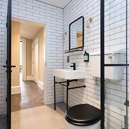Aparthotel 29 Queen Street 4*