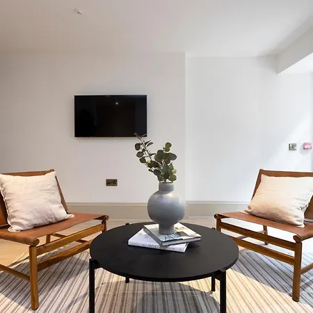 29 Queen Street Luxury Flats 4*