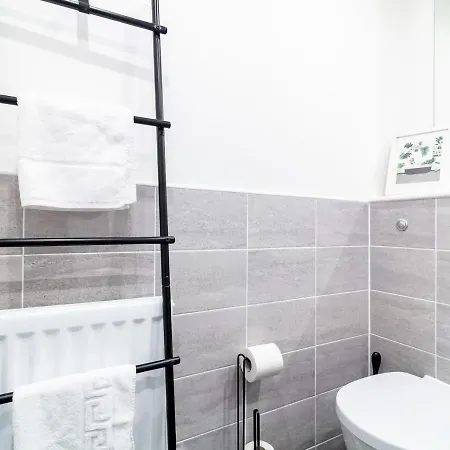 Διαμέρισμα Pass The Keys Light-Filled New Build 2Bd Apartment *