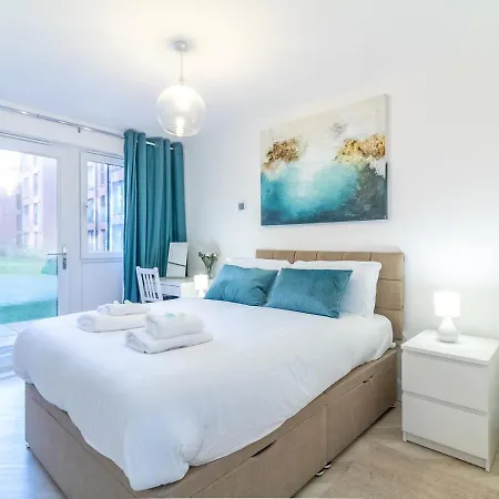 Pass The Keys Light-Filled New Build 2Bd Apartment Appartement