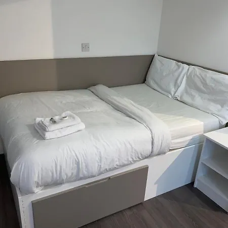 En Suite Rooms & Studios, Edinburgh City Centre - Sk