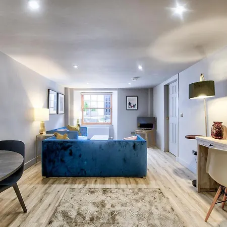Scotland St - Stylish In Famous Edinburgh's New Town *