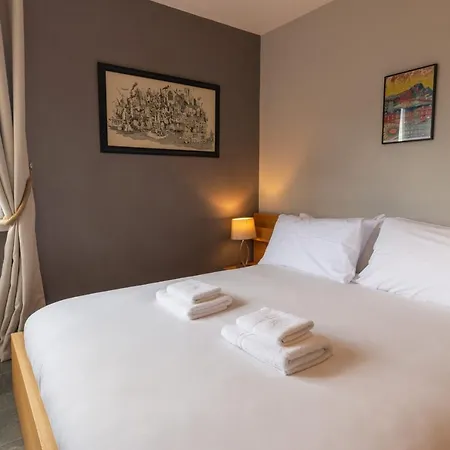 Bright And Spacious Apartment Near City Centre Edinburgh