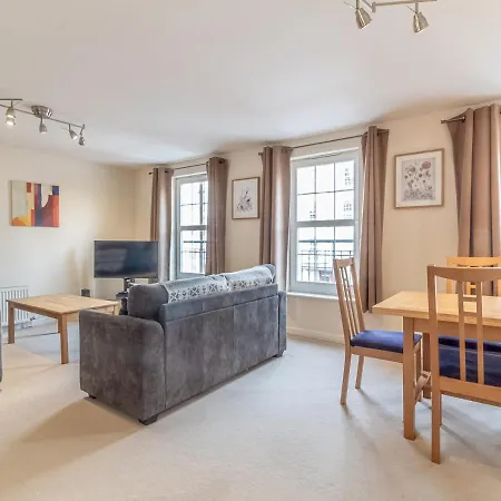 Apartament Pass The Keys Spacious And Central Flat, Sleeps 5 *