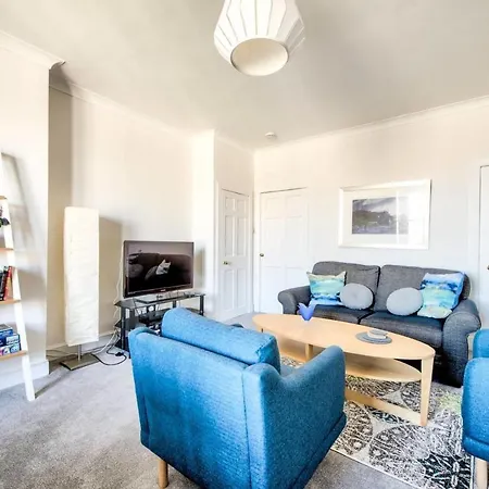 Guestready - Spacious 2br In New Town 4 Min From Tram! Edinburgh