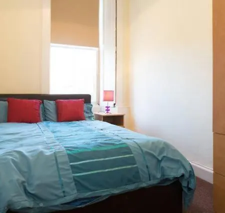 Lauriston Roomz