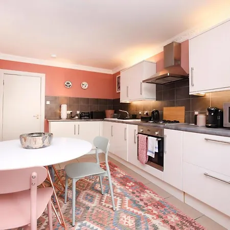 Altido Stunning 1-bed Maisonette In The New Town Apartment Edinburgh
