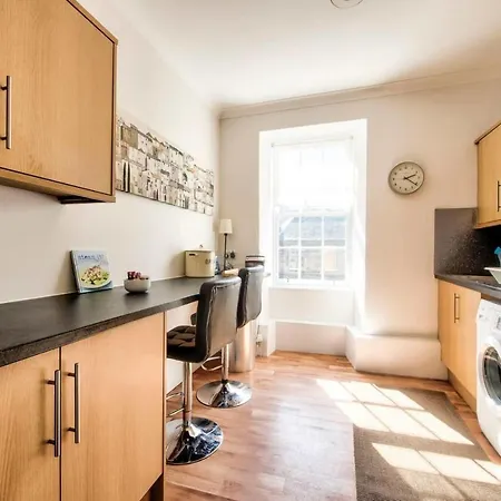 Guestready - Spacious 2br In New Town 4 Min From Tram! * Edinburgh