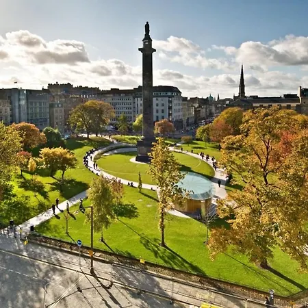 Guestready - Modern 5 Minutes Walk From Princes Street 公寓