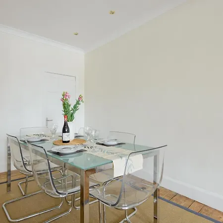 The West Bow Daire *