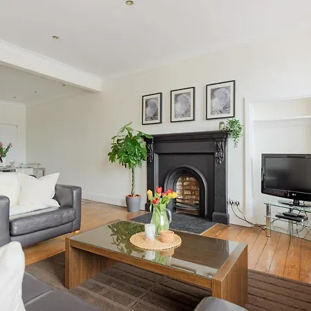 The West Bow Апартаменты Эдинбург