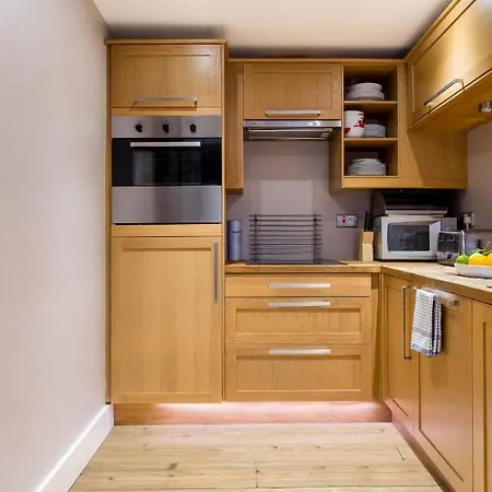 Innercitylets - Royal Mile *