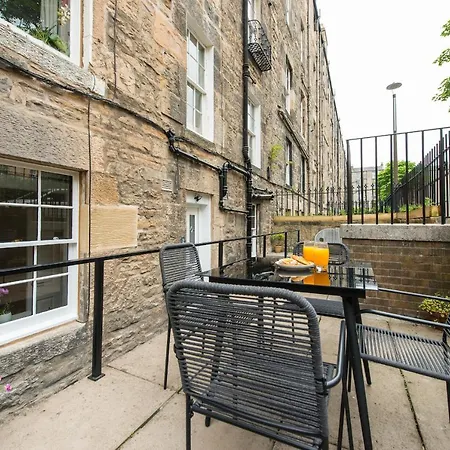 Beautiful In The Heart Of New Town Apartment Edinburgh