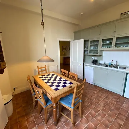 Grand City Apartment In Stockbridge Area Appartement *