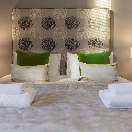 The Edinburgh Address - Castle View Apartment * Edinburgh