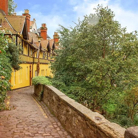 Shandwick - Centre - Sleeps 2