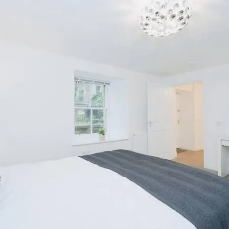 Jewel Of Royal Mile * Edimburgo