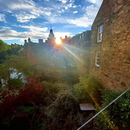 Edinburgh's Dean Village River View Retreat *
