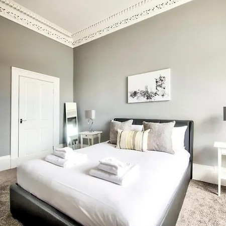 Lothian Road - Perfect Centre Location. Edinburg