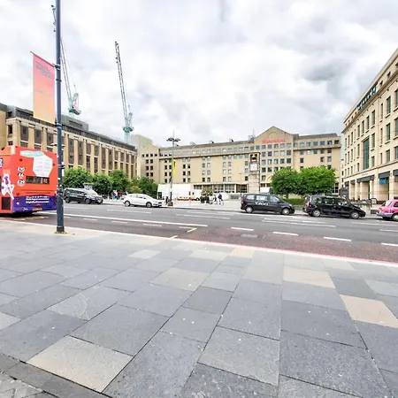 Lothian Road - Perfect Centre Location. Lägenhet Edinburg