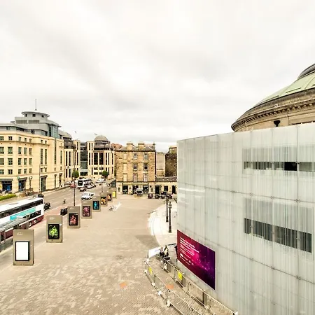 Lothian Road - Perfect Centre Location. Apartamento Edimburgo