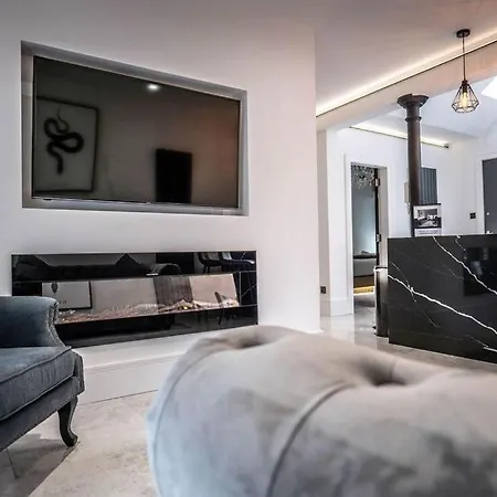 Luxury Royal Mile Boutique 2bedroom *