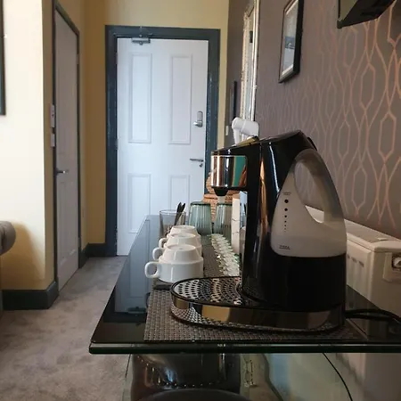 Dundee Terrace - Rooms In The City *