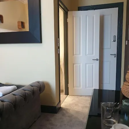 Dundee Terrace - Rooms In The City