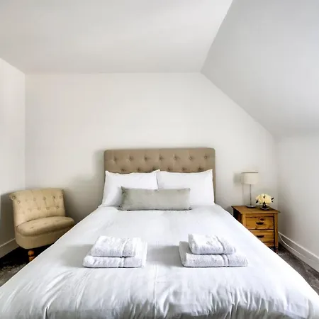 Apartament Guestready - Stylish Modern 2Br Flat For 4 - Free Parking *