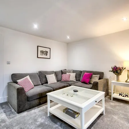 Guestready - Stylish Modern 2Br Flat For 4 - Free Parking