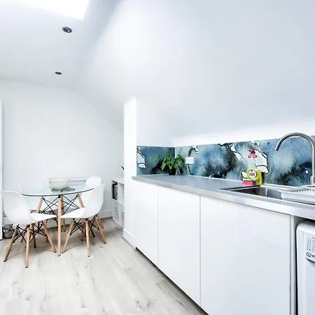 Guestready - Stylish Modern 2Br Flat For 4 - Free Parking Edynburg