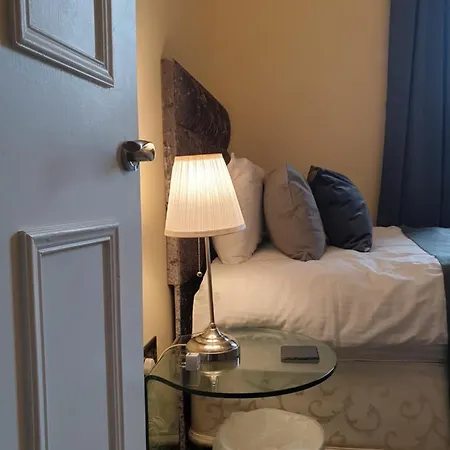 Spittal St - Apartment