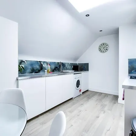 Guestready - Stylish Modern 2Br Flat For 4 - Free Parking