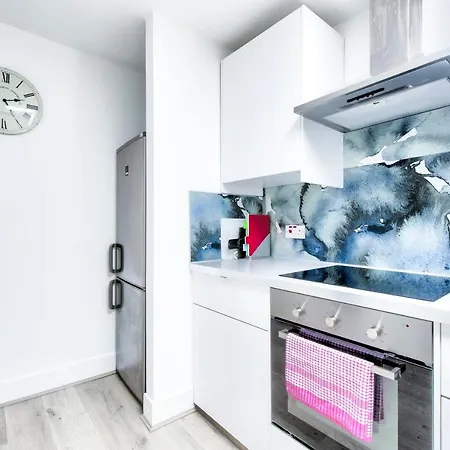 Apartament Guestready - Stylish Modern 2Br Flat For 4 - Free Parking *