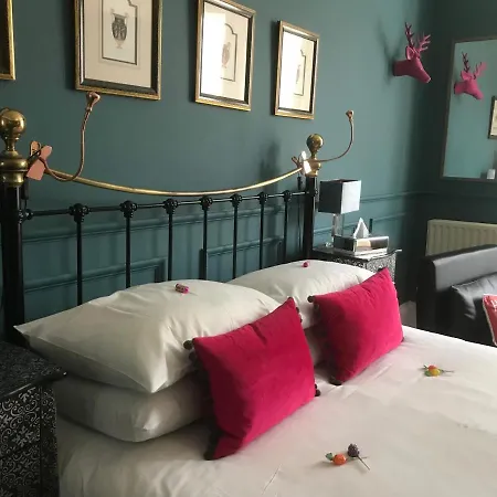 Albyn Townhouse 4*
