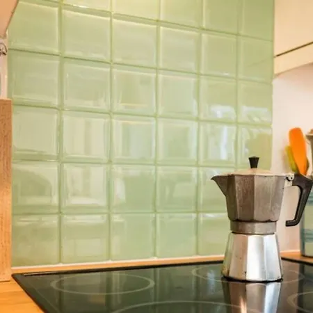 Guestready - Bright Airy Flat With River Views Free Parking - Sleeps 4 Apartment Edinburgh